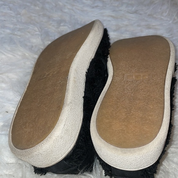 Ugg Ricci Faux-Fur Slip-on Sneakers, Size 8 - Picture 7 of 9